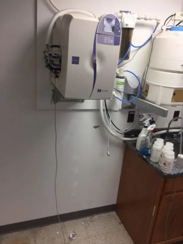 MilliporeSigma Elix Advantage Water Purification System