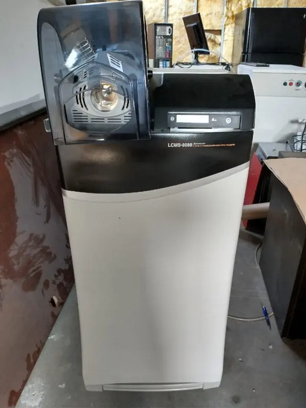 Shimadzu 8080 LC MS