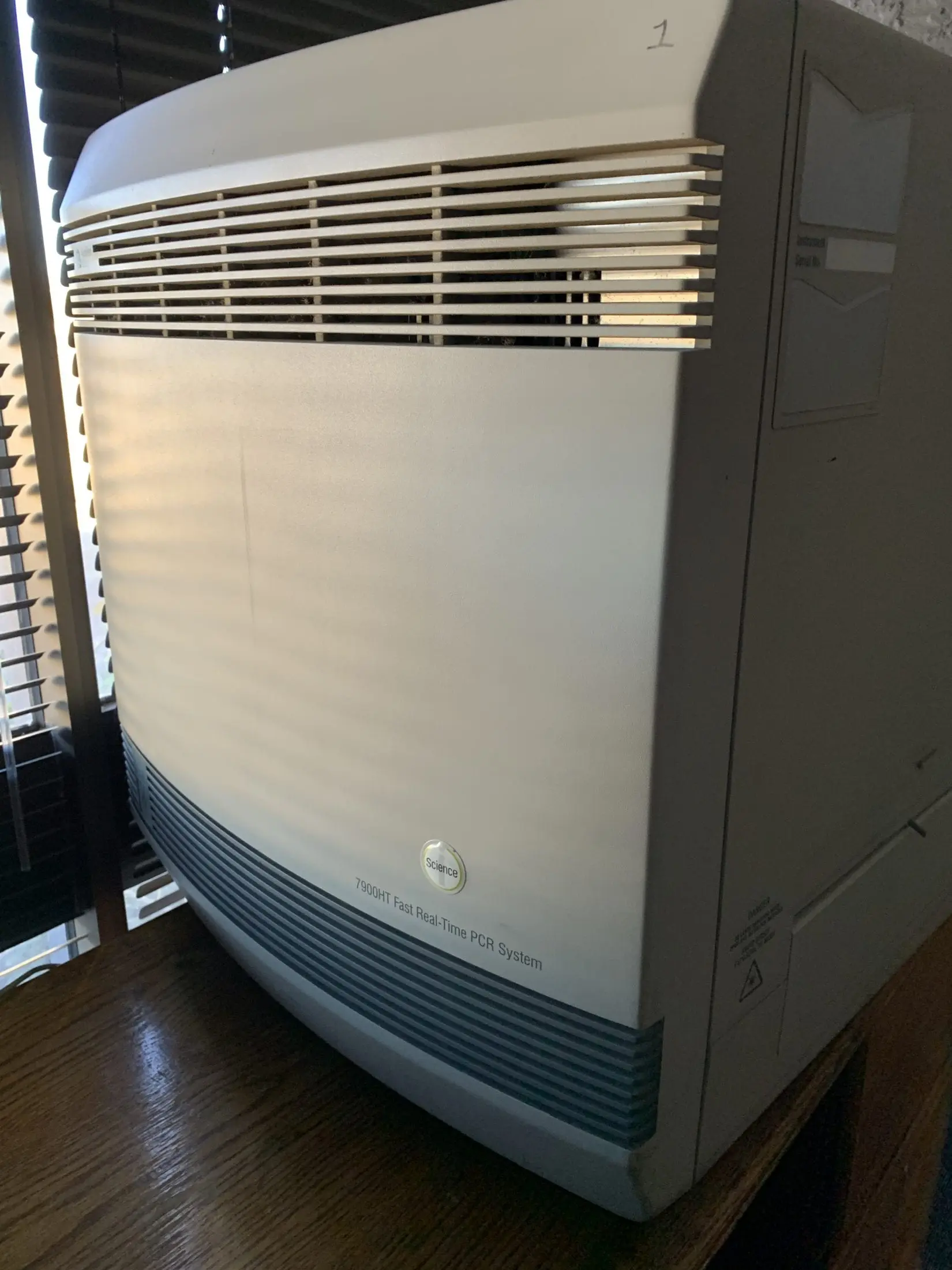 ABI 7900HT Fast Real-Time PCR System