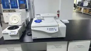 Eppendorf Centrifuge 5810R