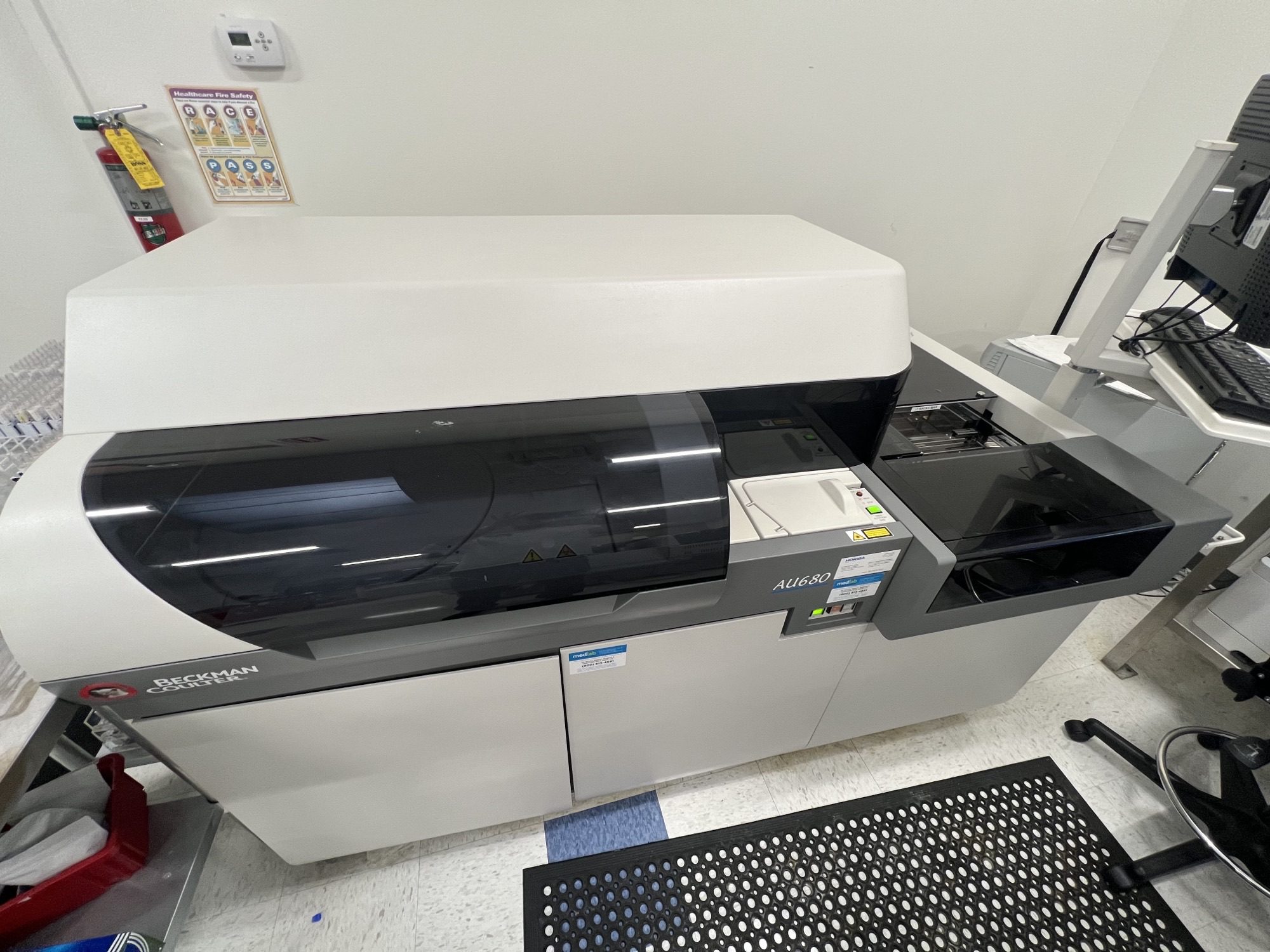 Beckman Coulter AU680 Chemistry Analyzer Arc Scientific